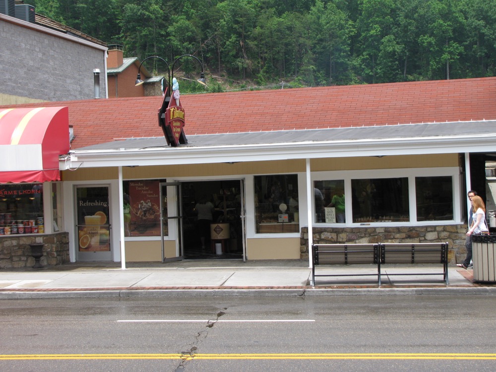 Picture of the Gatlinburg store front