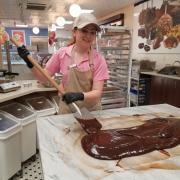 Paddling fudge in the Grapevine store